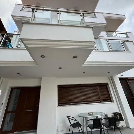 Penelope's ι Apartman Potamia